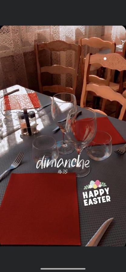 Saint-Cirgues-en-Montagne Hotel Restaurant La Renaissance מראה חיצוני תמונה
