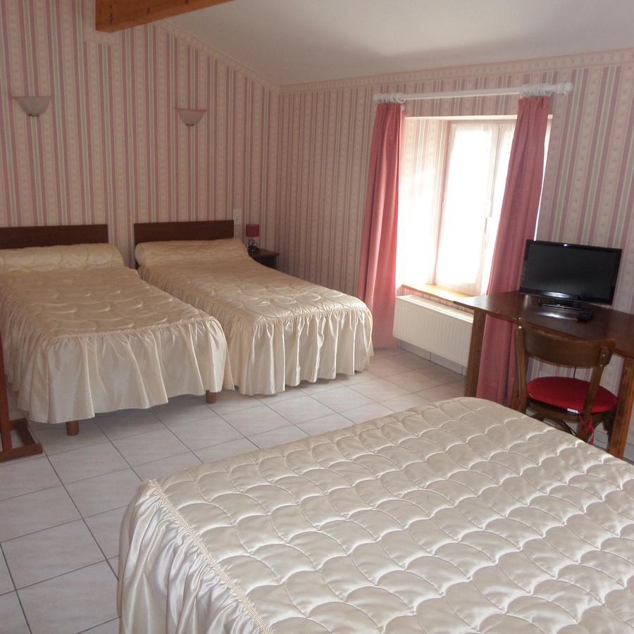 Saint-Cirgues-en-Montagne Hotel Restaurant La Renaissance מראה חיצוני תמונה